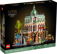 LEGO Creator: Modular Buildings Collection 10297 Boutique Hotel
