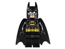 LEGO DC 212326 Batman with Jet Paper Pack