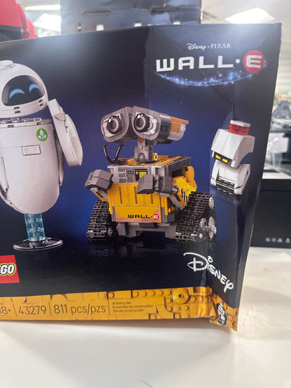 LEGO Disney 43279 WALL-E and EVE