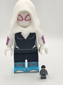 Gwen - Custom 3D Printed Megafig